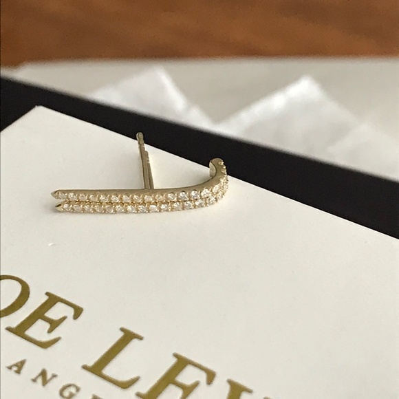 Zoe Lev 14K Yellow Gold Diamond Curved Bar Stud Earrings - Picture 16 of 17